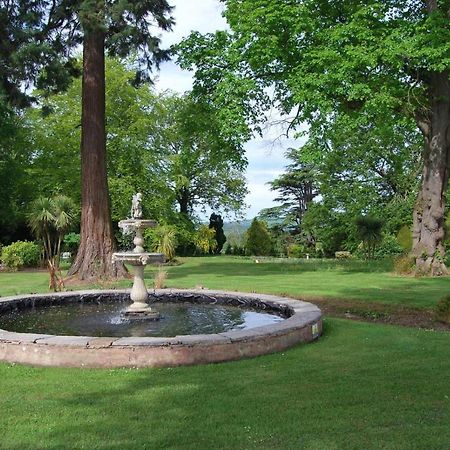Highfield Hall Mold Esterno foto