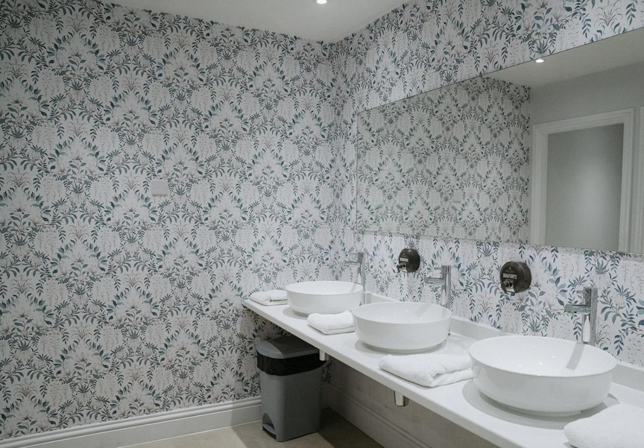 Highfield Hall Mold Esterno foto