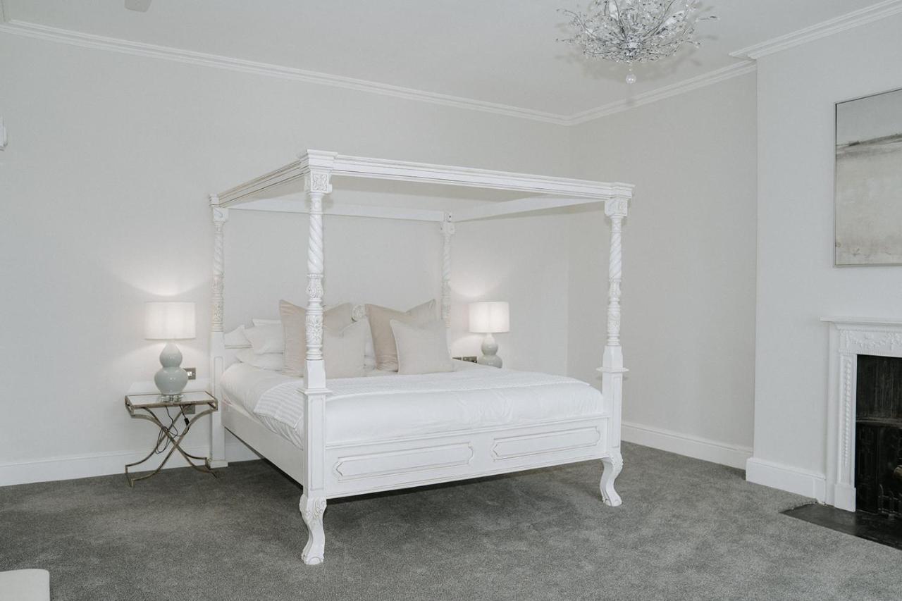 Highfield Hall Mold Esterno foto